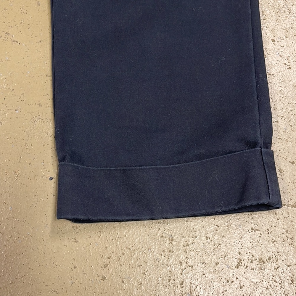 Old Navy Black Low Rise Cuffed Capri Pants Size 12 Regular - Picture 6 of 8